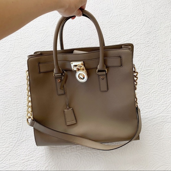 Michael Kors Large Hamilton Saffiano‎ Tote - Picture 7 of 16
